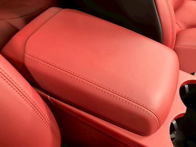 マカン マカンGTS 1オーナー OP275 赤レザー パノラマルーフ BOSEサラウンド RS純正21AWスポクロPKG 14way電動 アダプティブエアサス ハンドルヒーターカーボンインテリアPKG PDLS PLus(40枚目)