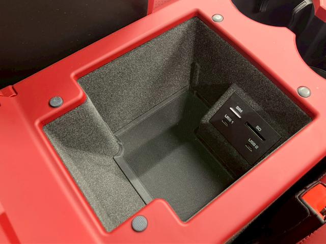 マカン マカンGTS 1オーナー OP275 赤レザー パノラマルーフ BOSEサラウンド RS純正21AWスポクロPKG 14way電動 アダプティブエアサス ハンドルヒーターカーボンインテリアPKG PDLS PLus(41枚目)