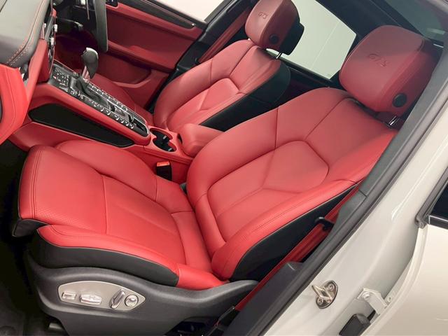 マカン マカンGTS 1オーナー OP275 赤レザー パノラマルーフ BOSEサラウンド RS純正21AWスポクロPKG 14way電動 アダプティブエアサス ハンドルヒーターカーボンインテリアPKG PDLS PLus(46枚目)