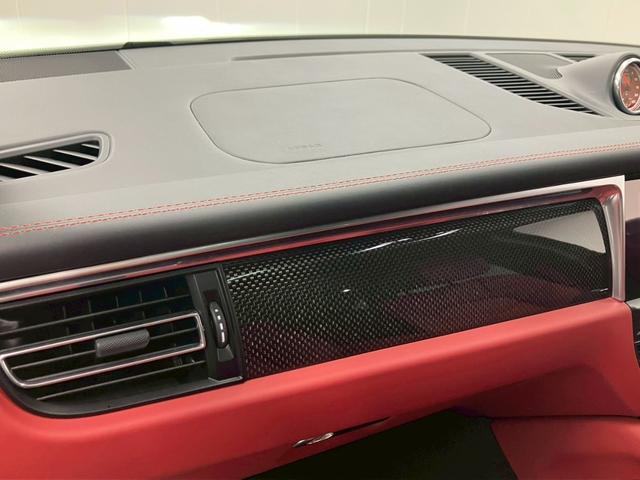 マカン マカンGTS 1オーナー OP275 赤レザー パノラマルーフ BOSEサラウンド RS純正21AWスポクロPKG 14way電動 アダプティブエアサス ハンドルヒーターカーボンインテリアPKG PDLS PLus(50枚目)