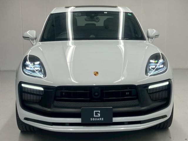 マカン マカンGTS キャララホワイト パノラマルーフ 黒ハーフレザー RSスパイダー純正21AW ハンドルヒーター プライバシーガラス パワステプラス サイドブレードエクステリア同色 ドラレコ エアサス機能360°カメラ(11枚目)