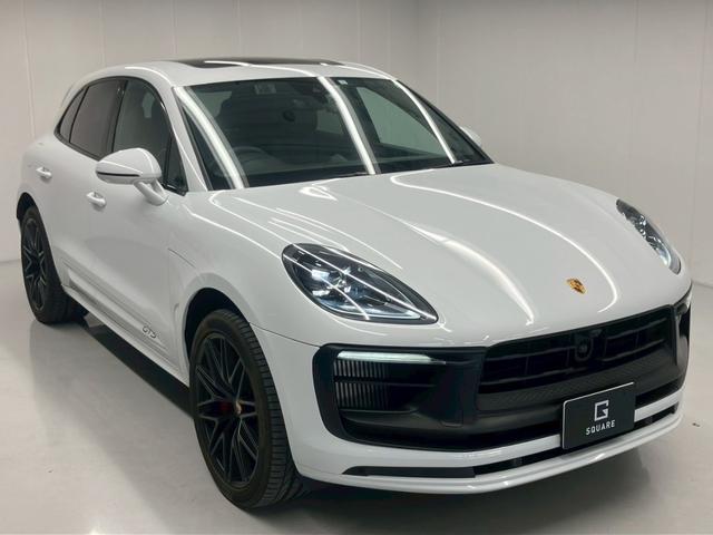 マカン マカンGTS キャララホワイト パノラマルーフ 黒ハーフレザー RSスパイダー純正21AW ハンドルヒーター プライバシーガラス パワステプラス サイドブレードエクステリア同色 ドラレコ エアサス機能360°カメラ(12枚目)