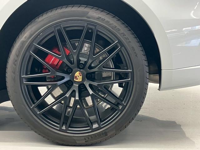 マカン マカンGTS キャララホワイト パノラマルーフ 黒ハーフレザー RSスパイダー純正21AW ハンドルヒーター プライバシーガラス パワステプラス サイドブレードエクステリア同色 ドラレコ エアサス機能360°カメラ(21枚目)