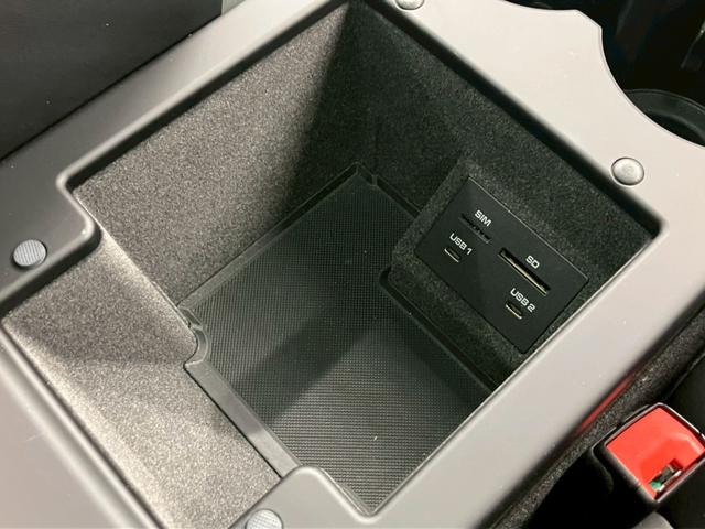 マカン マカンGTS キャララホワイト パノラマルーフ 黒ハーフレザー RSスパイダー純正21AW ハンドルヒーター プライバシーガラス パワステプラス サイドブレードエクステリア同色 ドラレコ エアサス機能360°カメラ(42枚目)