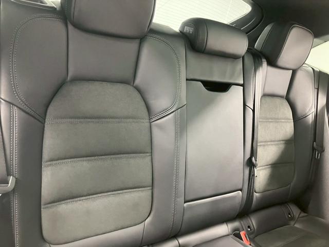 マカン マカンGTS キャララホワイト パノラマルーフ 黒ハーフレザー RSスパイダー純正21AW ハンドルヒーター プライバシーガラス パワステプラス サイドブレードエクステリア同色 ドラレコ エアサス機能360°カメラ(61枚目)