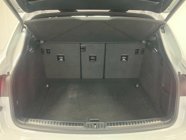 マカン マカンGTS キャララホワイト パノラマルーフ 黒ハーフレザー RSスパイダー純正21AW ハンドルヒーター プライバシーガラス パワステプラス サイドブレードエクステリア同色 ドラレコ エアサス機能360°カメラ(65枚目)