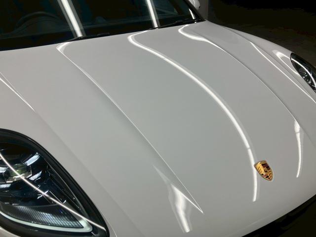 マカン マカンGTS キャララホワイト パノラマルーフ 黒ハーフレザー RSスパイダー純正21AW ハンドルヒーター プライバシーガラス パワステプラス サイドブレードエクステリア同色 ドラレコ エアサス機能360°カメラ(71枚目)