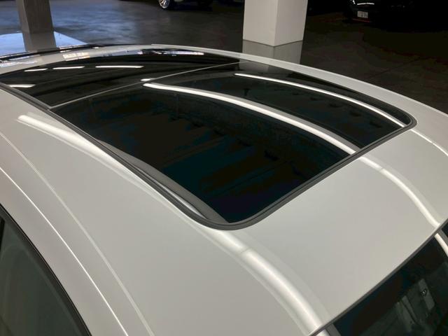 マカン マカンGTS キャララホワイト パノラマルーフ 黒ハーフレザー RSスパイダー純正21AW ハンドルヒーター プライバシーガラス パワステプラス サイドブレードエクステリア同色 ドラレコ エアサス機能360°カメラ(73枚目)