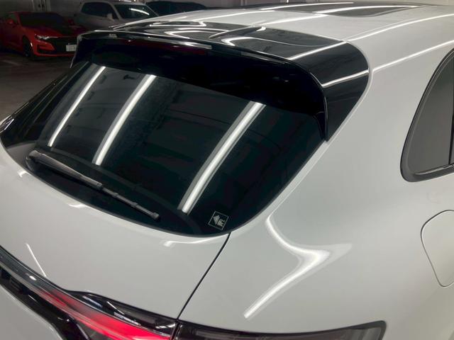 マカン マカンGTS キャララホワイト パノラマルーフ 黒ハーフレザー RSスパイダー純正21AW ハンドルヒーター プライバシーガラス パワステプラス サイドブレードエクステリア同色 ドラレコ エアサス機能360°カメラ(74枚目)