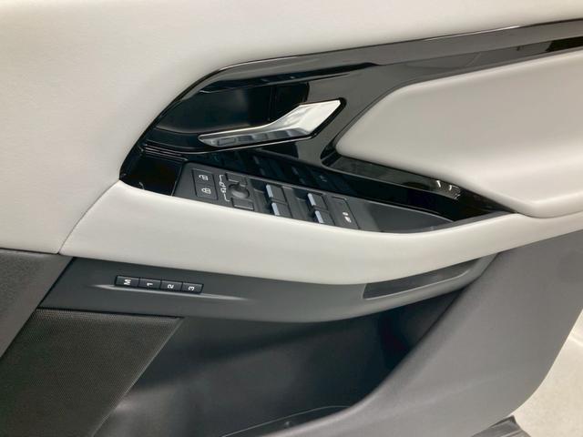 レンジローバーイヴォーク ダイナミック HSE P250 白/黒レザー 純正20AW 電動パノラマルーフ コールドクライメートパック ブラックコントラストルーフ プライバシーガラス ワイヤレス充電 MERIDIAN シャドーグレイアッシュパネル 前後ドラレコ(23枚目)