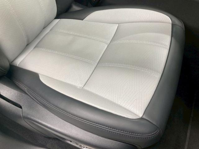 レンジローバーイヴォーク ダイナミック HSE P250 白/黒レザー 純正20AW 電動パノラマルーフ コールドクライメートパック ブラックコントラストルーフ プライバシーガラス ワイヤレス充電 MERIDIAN シャドーグレイアッシュパネル 前後ドラレコ(27枚目)