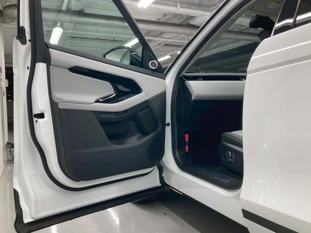 レンジローバーイヴォーク ダイナミック HSE P250 白/黒レザー 純正20AW 電動パノラマルーフ コールドクライメートパック ブラックコントラストルーフ プライバシーガラス ワイヤレス充電 MERIDIAN シャドーグレイアッシュパネル 前後ドラレコ(48枚目)