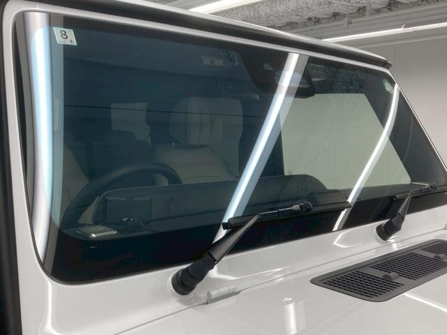 Gクラス G450d ローンチエディション 1オーナー 白レザー 純正20AW ドライビングアシスタンス Burmester 3Dサラウンド 温冷カップホルダー ベンチレーション付きマッサージシート 360°カメラ 全席ヒーター(75枚目)