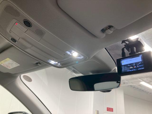 Ｑ３ ３５ＴＤＩクワトロアドバンスド　１オーナー　白レザー　前後ドラレコ　ワイヤレス充電　３６０°カメラ　純正１８ＡＷ　シートヒーター　パワーシート　パワーバックドア　ＡｐｐｌｅＣａｒＰｌａｙ　アンビエントライト　アダプティブクルーズ（43枚目）