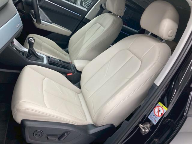 Ｑ３ ３５ＴＤＩクワトロアドバンスド　１オーナー　白レザー　前後ドラレコ　ワイヤレス充電　３６０°カメラ　純正１８ＡＷ　シートヒーター　パワーシート　パワーバックドア　ＡｐｐｌｅＣａｒＰｌａｙ　アンビエントライト　アダプティブクルーズ（47枚目）