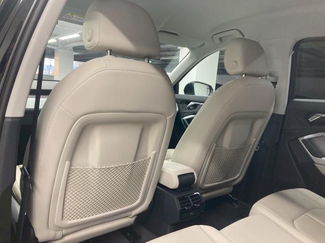 Ｑ３ ３５ＴＤＩクワトロアドバンスド　１オーナー　白レザー　前後ドラレコ　ワイヤレス充電　３６０°カメラ　純正１８ＡＷ　シートヒーター　パワーシート　パワーバックドア　ＡｐｐｌｅＣａｒＰｌａｙ　アンビエントライト　アダプティブクルーズ（56枚目）