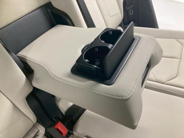 Ｑ３ ３５ＴＤＩクワトロアドバンスド　１オーナー　白レザー　前後ドラレコ　ワイヤレス充電　３６０°カメラ　純正１８ＡＷ　シートヒーター　パワーシート　パワーバックドア　ＡｐｐｌｅＣａｒＰｌａｙ　アンビエントライト　アダプティブクルーズ（62枚目）