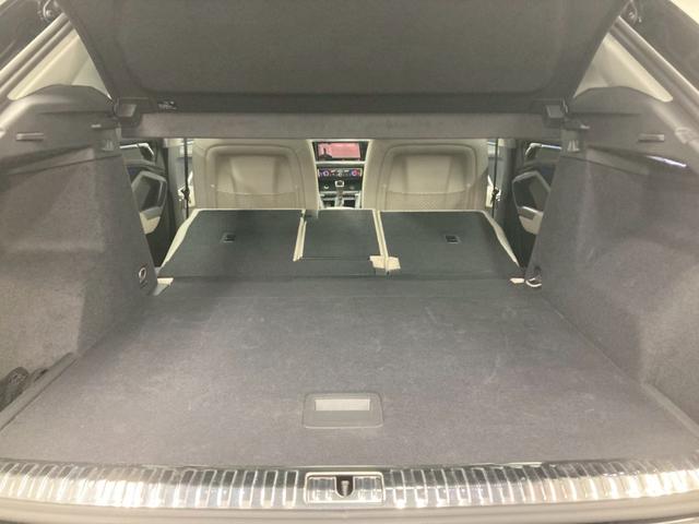 Ｑ３ ３５ＴＤＩクワトロアドバンスド　１オーナー　白レザー　前後ドラレコ　ワイヤレス充電　３６０°カメラ　純正１８ＡＷ　シートヒーター　パワーシート　パワーバックドア　ＡｐｐｌｅＣａｒＰｌａｙ　アンビエントライト　アダプティブクルーズ（68枚目）