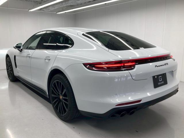 パナメーラ ＧＴＳ　１オーナー　ＯＰ２００　黒ハーフレザー　ＴＶ　ＰＤＣＣ　純正２０ＡＷサテンブラック　スポエグ　インテリアＰＫＧ　カーマインレッド　リアアクスル　レーンキプ　ポルシェエントリードライブ　プライバシガラス（16枚目）