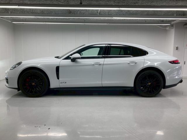 パナメーラ ＧＴＳ　１オーナー　ＯＰ２００　黒ハーフレザー　ＴＶ　ＰＤＣＣ　純正２０ＡＷサテンブラック　スポエグ　インテリアＰＫＧ　カーマインレッド　リアアクスル　レーンキプ　ポルシェエントリードライブ　プライバシガラス（17枚目）