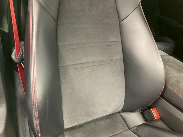 パナメーラ ＧＴＳ　１オーナー　ＯＰ２００　黒ハーフレザー　ＴＶ　ＰＤＣＣ　純正２０ＡＷサテンブラック　スポエグ　インテリアＰＫＧ　カーマインレッド　リアアクスル　レーンキプ　ポルシェエントリードライブ　プライバシガラス（27枚目）