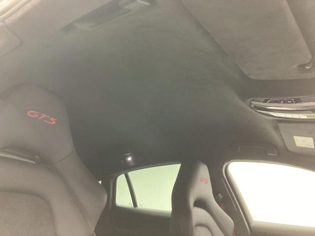 パナメーラ ＧＴＳ　１オーナー　ＯＰ２００　黒ハーフレザー　ＴＶ　ＰＤＣＣ　純正２０ＡＷサテンブラック　スポエグ　インテリアＰＫＧ　カーマインレッド　リアアクスル　レーンキプ　ポルシェエントリードライブ　プライバシガラス（29枚目）