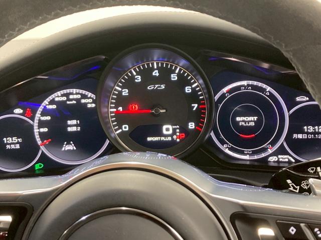 パナメーラ ＧＴＳ　１オーナー　ＯＰ２００　黒ハーフレザー　ＴＶ　ＰＤＣＣ　純正２０ＡＷサテンブラック　スポエグ　インテリアＰＫＧ　カーマインレッド　リアアクスル　レーンキプ　ポルシェエントリードライブ　プライバシガラス（32枚目）