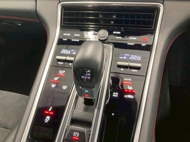 パナメーラ ＧＴＳ　１オーナー　ＯＰ２００　黒ハーフレザー　ＴＶ　ＰＤＣＣ　純正２０ＡＷサテンブラック　スポエグ　インテリアＰＫＧ　カーマインレッド　リアアクスル　レーンキプ　ポルシェエントリードライブ　プライバシガラス（42枚目）