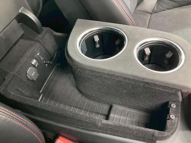 パナメーラ ＧＴＳ　１オーナー　ＯＰ２００　黒ハーフレザー　ＴＶ　ＰＤＣＣ　純正２０ＡＷサテンブラック　スポエグ　インテリアＰＫＧ　カーマインレッド　リアアクスル　レーンキプ　ポルシェエントリードライブ　プライバシガラス（44枚目）