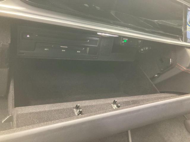 パナメーラ ＧＴＳ　１オーナー　ＯＰ２００　黒ハーフレザー　ＴＶ　ＰＤＣＣ　純正２０ＡＷサテンブラック　スポエグ　インテリアＰＫＧ　カーマインレッド　リアアクスル　レーンキプ　ポルシェエントリードライブ　プライバシガラス（55枚目）