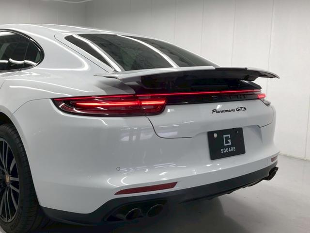 パナメーラ ＧＴＳ　１オーナー　ＯＰ２００　黒ハーフレザー　ＴＶ　ＰＤＣＣ　純正２０ＡＷサテンブラック　スポエグ　インテリアＰＫＧ　カーマインレッド　リアアクスル　レーンキプ　ポルシェエントリードライブ　プライバシガラス（79枚目）
