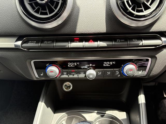 Ａ３セダン ３０ＴＦＳＩ　スポーツ（11枚目）