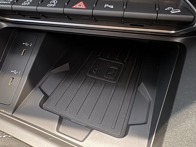 Ｑ３ ３５ＴＦＳＩ　Ｓライン（15枚目）
