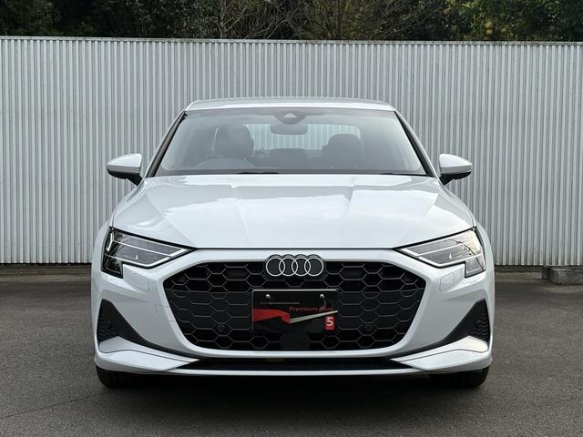 A3セダン 30TFSIアドバンスド(2枚目)