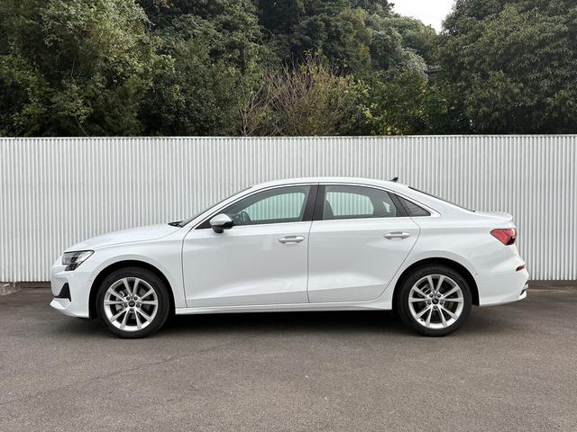 A3セダン 30TFSIアドバンスド(3枚目)