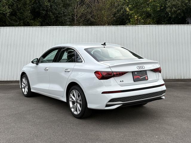 A3セダン 30TFSIアドバンスド(4枚目)