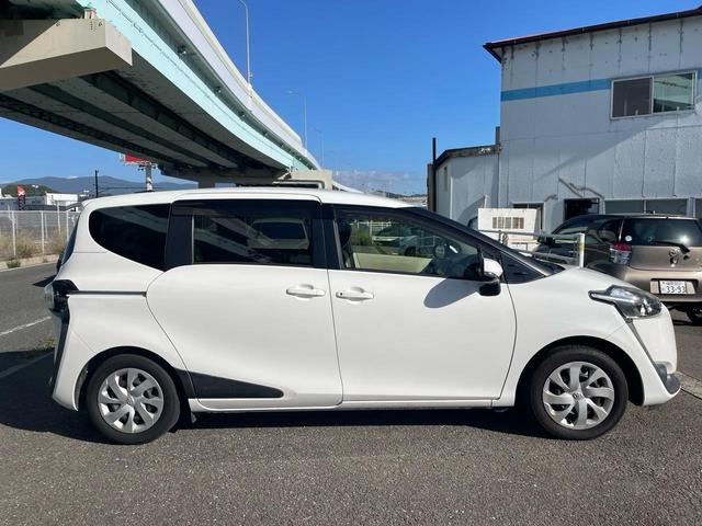 シエンタ Ｘ　※車検２年付き　福祉車両　スロープ　タイプ１　車椅子固定装置　車高降下装置　左側電動スライドドア　５人乗り　アイドリングストップ（8枚目）