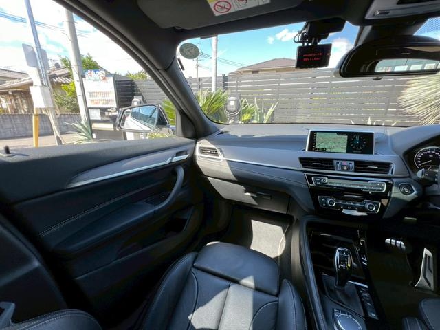 X2 M35i xDrive ACシュニッツァーFリップ:RAYS19インチAW:パノラマサンルーフ:レザーシート:フルセグTV:電動トランク:ドライビングアシストプラス:ヘッドアップディスプレイ:Bカメラ:前後センサー:BSM(58枚目)