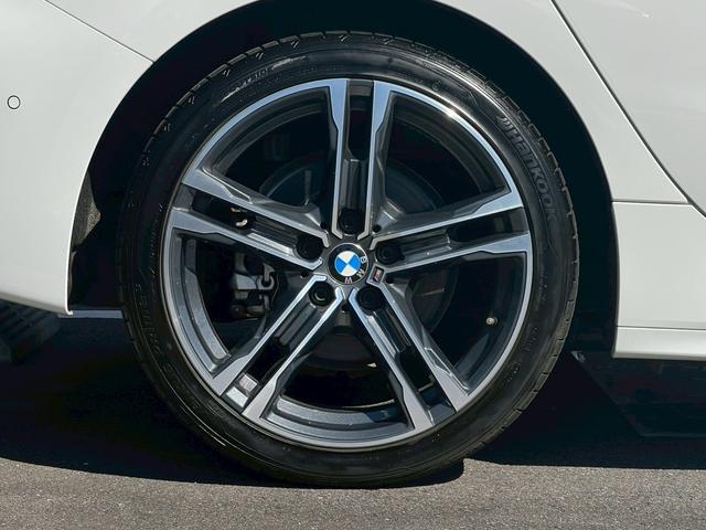 1シリーズ 118d Mスポーツ 自社ユーザー様下取車:Pシート:ワイヤレス充電:ドライビングアシスト:パーキングアシスト:ライトパッケージ:8速AT:コンフォートアクセス:デュアルエキゾーストテールパイプ:AppleCarPaly(33枚目)