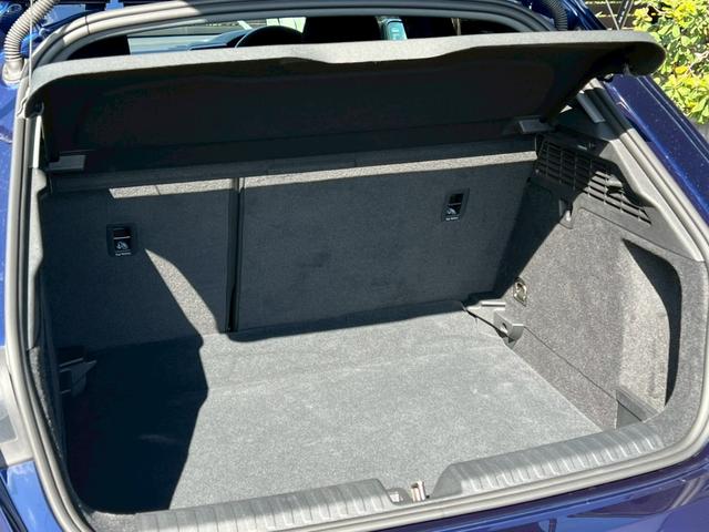 A3 スポーツバック30TFSIアドバンスド 自社ユーザー様下取1オーナー車:ナビゲーションPKG:純正ナビ:フルセグTV:アダプティブクルーズ:Bカメラ:前後ソナー:ETC:Bluetooth:カープレイ:バーチャルコクピット:シートヒーター(55枚目)