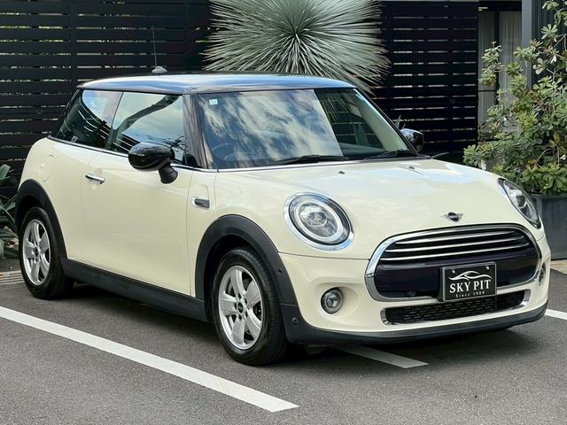 MINI クーパーD 液晶メーター:アクティブクルーズ:ヘッドアップディスプレイ:スマートキー:LEDフォグ:純正ナビ:Bluetooth:Pスタート:ユニオンジャックテールライト:ディーラー記録簿(10枚目)