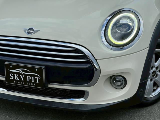 MINI クーパーD 液晶メーター:アクティブクルーズ:ヘッドアップディスプレイ:スマートキー:LEDフォグ:純正ナビ:Bluetooth:Pスタート:ユニオンジャックテールライト:ディーラー記録簿(17枚目)