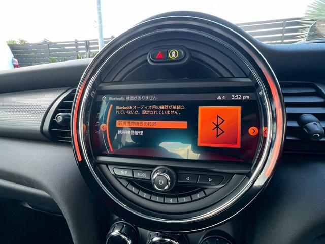 MINI クーパーD 液晶メーター:アクティブクルーズ:ヘッドアップディスプレイ:スマートキー:LEDフォグ:純正ナビ:Bluetooth:Pスタート:ユニオンジャックテールライト:ディーラー記録簿(35枚目)