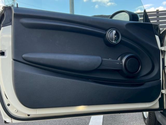 MINI クーパーD 液晶メーター:アクティブクルーズ:ヘッドアップディスプレイ:スマートキー:LEDフォグ:純正ナビ:Bluetooth:Pスタート:ユニオンジャックテールライト:ディーラー記録簿(38枚目)