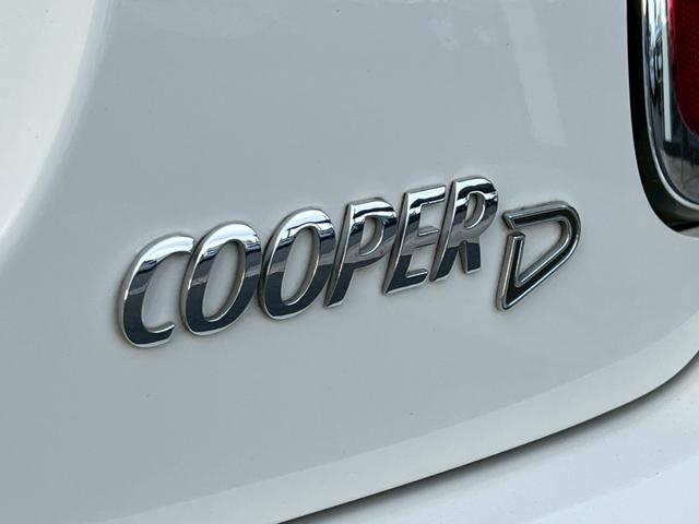 MINI クーパーD 液晶メーター:アクティブクルーズ:ヘッドアップディスプレイ:スマートキー:LEDフォグ:純正ナビ:Bluetooth:Pスタート:ユニオンジャックテールライト:ディーラー記録簿(47枚目)