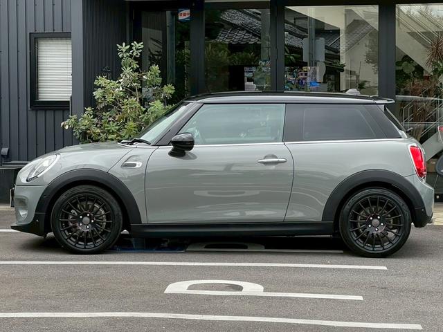 MINI クーパー オーディオカスタム:LEDヘッドライト:LCIモデル:OZ17インチAW:純正ナビ:ドライビングアシスト:ETC:Bカメラ:前後ソナー:スマートキー(7枚目)