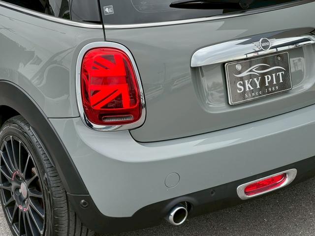 MINI クーパー オーディオカスタム:LEDヘッドライト:LCIモデル:OZ17インチAW:純正ナビ:ドライビングアシスト:ETC:Bカメラ:前後ソナー:スマートキー(13枚目)