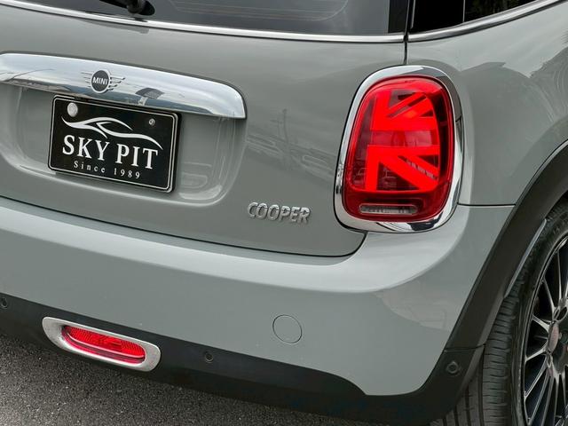 MINI クーパー オーディオカスタム:LEDヘッドライト:LCIモデル:OZ17インチAW:純正ナビ:ドライビングアシスト:ETC:Bカメラ:前後ソナー:スマートキー(14枚目)