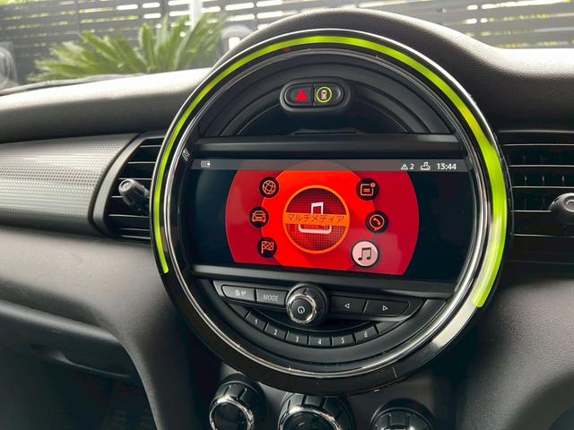 MINI クーパー オーディオカスタム:LEDヘッドライト:LCIモデル:OZ17インチAW:純正ナビ:ドライビングアシスト:ETC:Bカメラ:前後ソナー:スマートキー(28枚目)