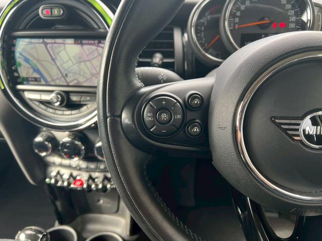 MINI クーパーS 5ドア DCT 2020モデル:インテリアサーフェス:スマートキー:LEDヘッドライト・フォグ:純正ナビ:Bカメラ:前後ソナー:ドラレコ:アクティブクルーズ:Dアシスト:7速DCT電子シフト:ドライブモードセレクト(21枚目)